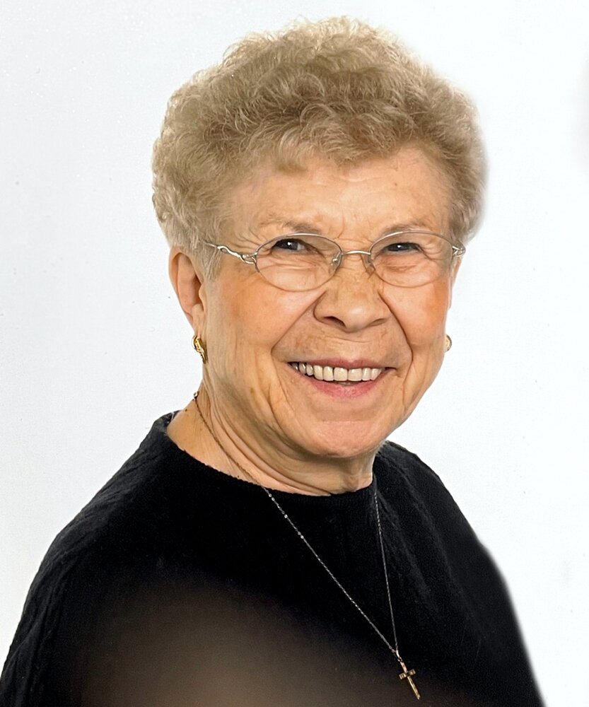 STEPHANIE MANDZIE